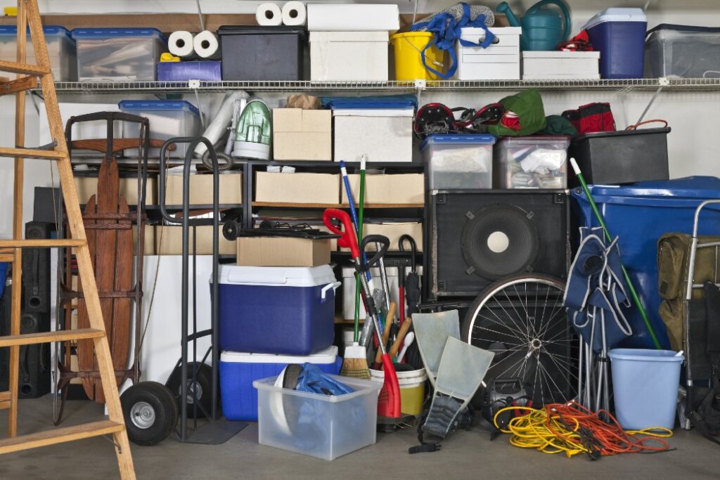 How to Clean Up Your Storage Space and get organized