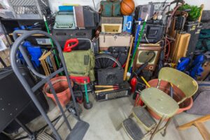 How to organize your storage unit for frequent access